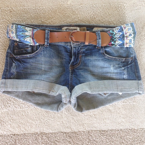 Jean shorts w/ belt - EU size 38 (US size 6)