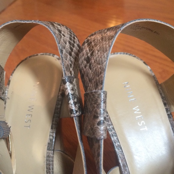 🚫SOLD🚫 - Picture 2 of 4