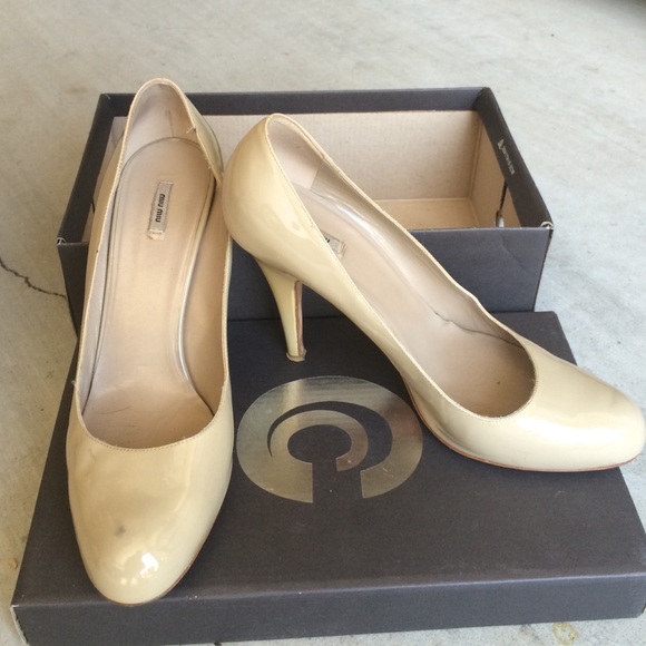 Almost new Miu Miu nude patent leather pumps sz9