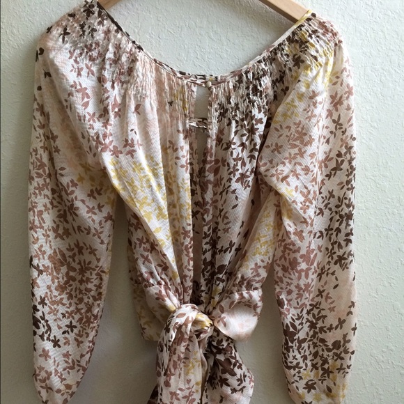 Long sleeved floral peasant top