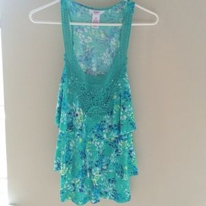 Green ruffled tank