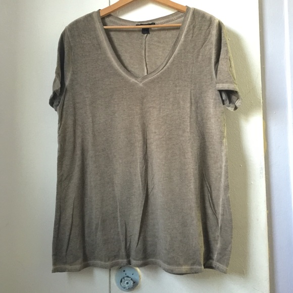 V neck t-shirt