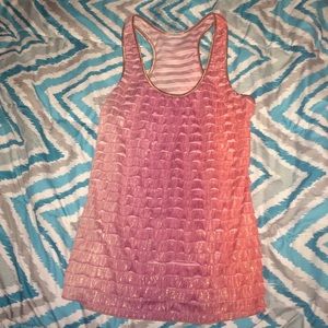 Ruffled tank top.