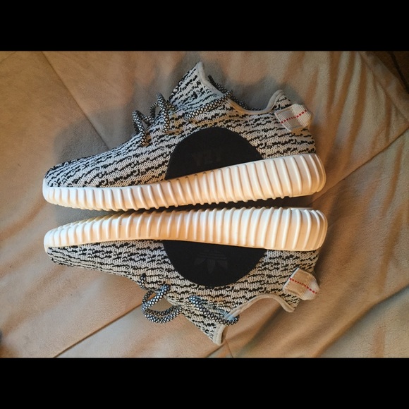 YEEZY 350 BOOST