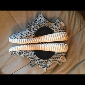 YEEZY 350 BOOST