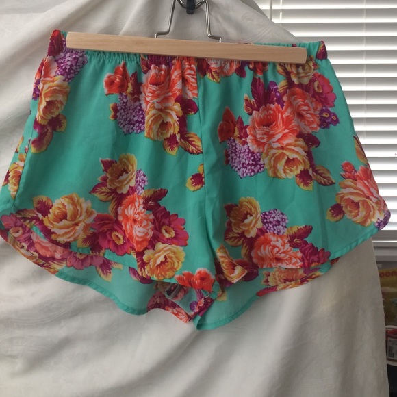 Teal floral short