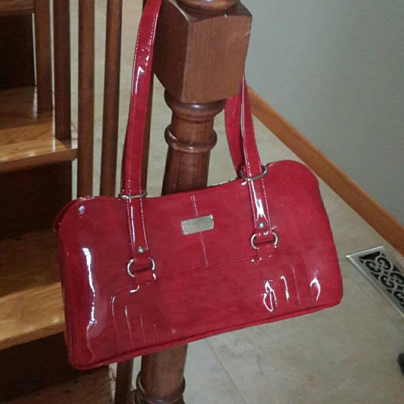 Shiny Red handbag - Picture 1 of 3