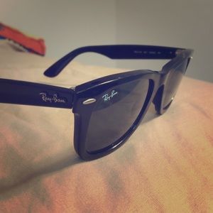 Wayfarer Raybans