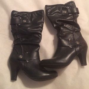 Black high heel boots & brown!!