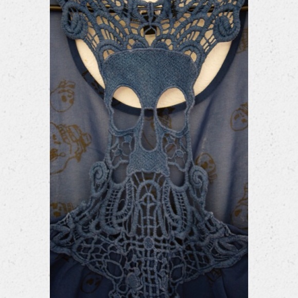 Top - Picture 3 of 4