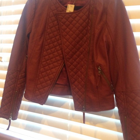 Leather jacket - Picture 2 of 3