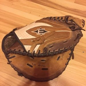 eastons catchers mitt!