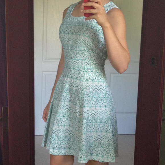 BUNDLED F21 Patterned Skater Dress - Picture 2 of 3