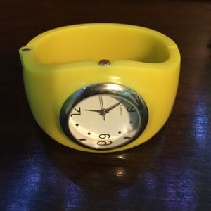 Yellow snap watch