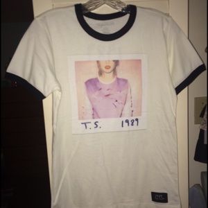 Taylor Swift 1989 World Tour T-Shirt