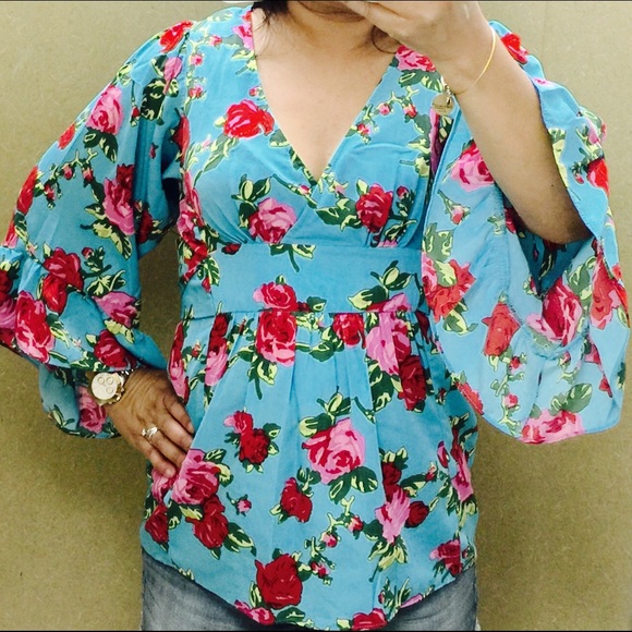 Betsey Johnson Tops - ✋🏻sold✋🏻  Betsy Johnson turquoise floral top
