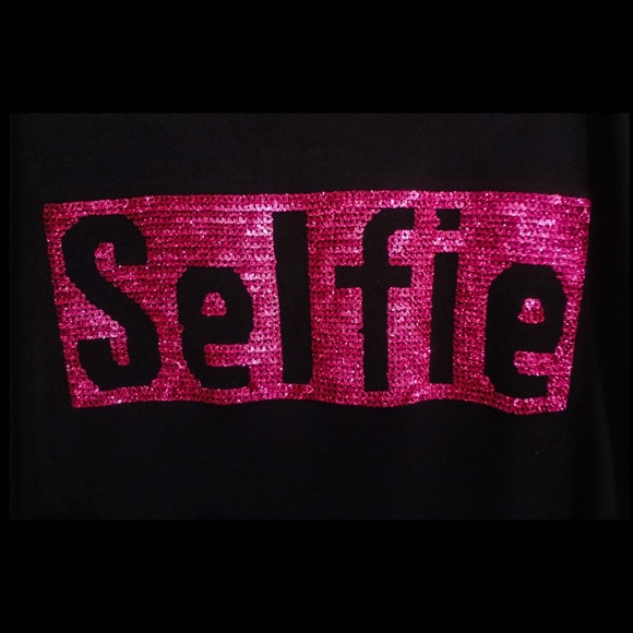 Juicy Couture Black Sequin Selfie Baseball Tee NWT - Picture 2 of 3