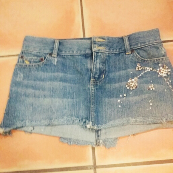 A&f mini shirt. - Picture 1 of 3