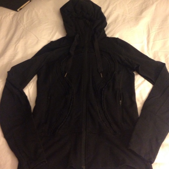 Lulu Lemon Black Zip-Up Sweatshirt w/Hoodie size 6