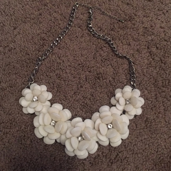 statement necklace - Picture 1 of 1