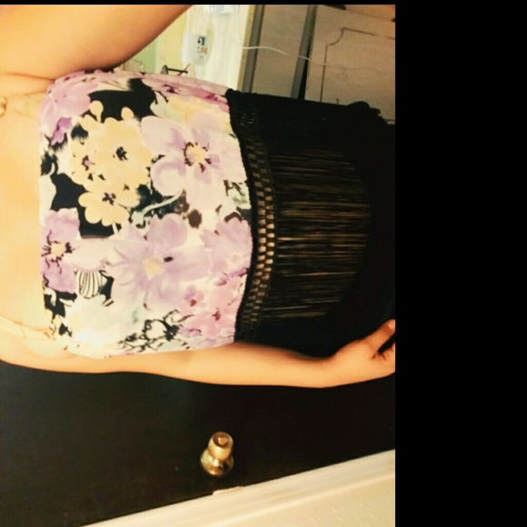 Crop top - Picture 1 of 1