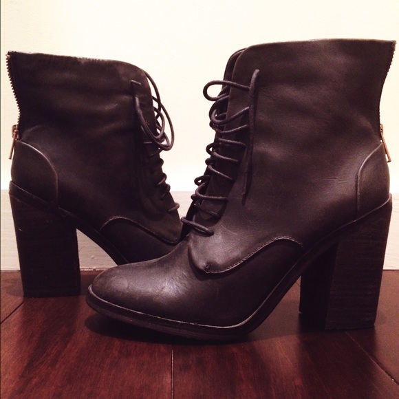 Black Heeled Lace-up Boots