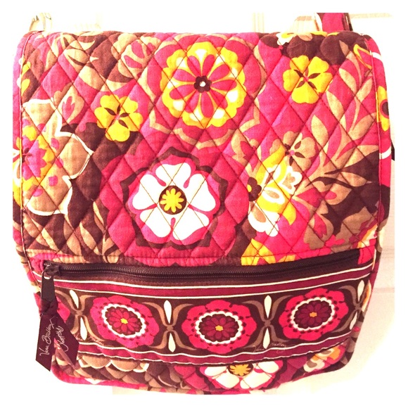 Vera Bradley Messenger Bag!