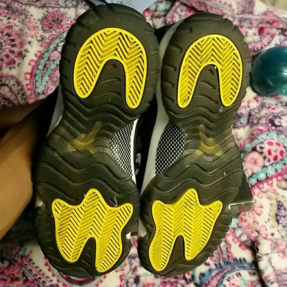 🔴🔴🔴SOLD🔴🔴🔴RETRO 11 LOW - Picture 4 of 4