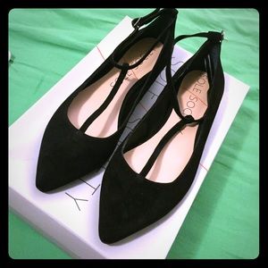 NEW t-strap flats