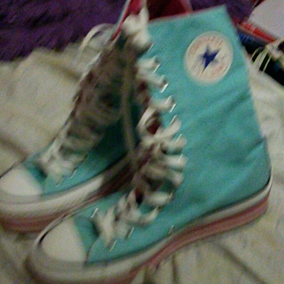 Shoes - Picture 2 of 4