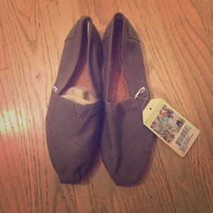 Women's Grey TOMS shoes, Size 10