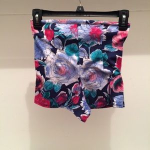 high waisted floral zip back shorts