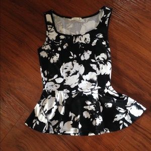Soprano peplum top Small