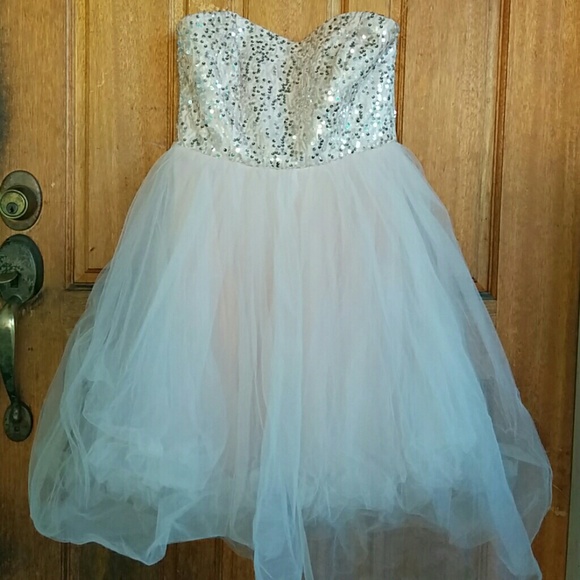 Beautiful  WINDSOR dress