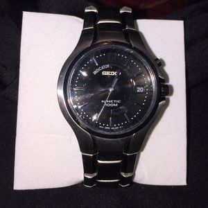 Seiko Men's Kinetic Watch