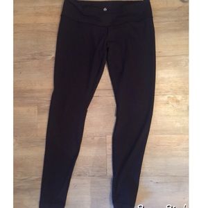 Black long lululemon wunder unders
