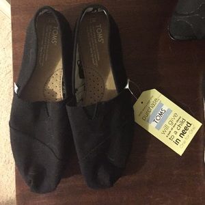 Toms