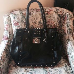 🌹🎀Betsey Johnson XOX Studded Leather Tote!