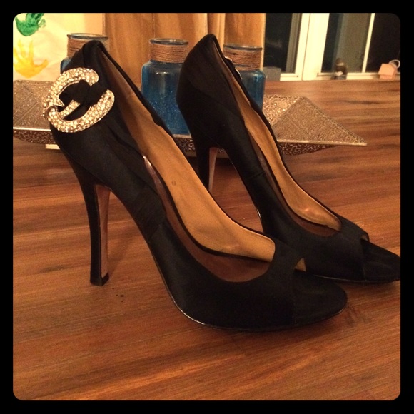 Badgley Mischka peep toe heels