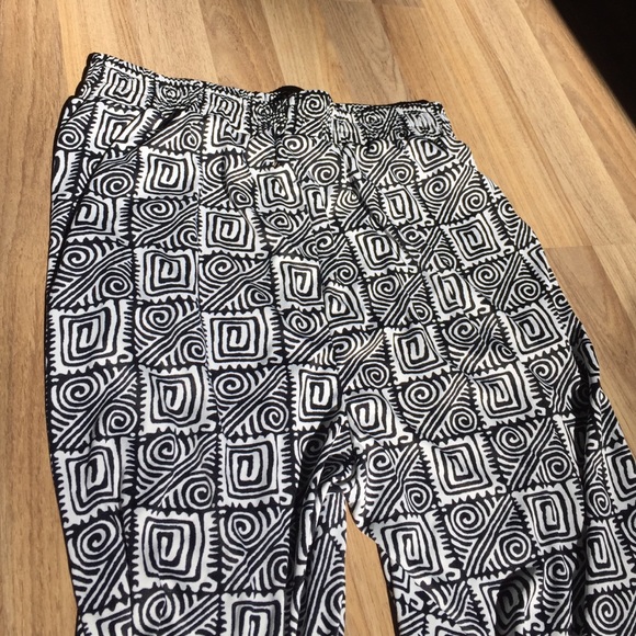Joggers - Picture 3 of 3