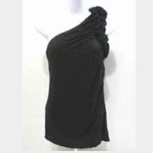 ONE SHOULDER BLACK TOP
