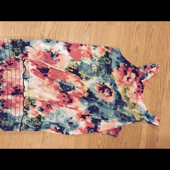 Silk Top with elastic waist.