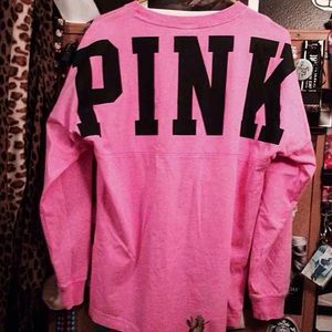 VS PINK NWT Varsity Crew 🎀