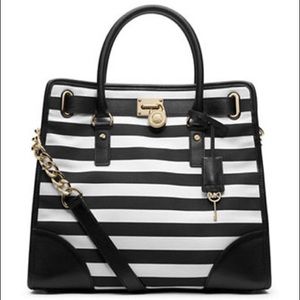 🔲MICHAEL KORS BLK/WHT STRIPED HAMILTON BAG!🔲
