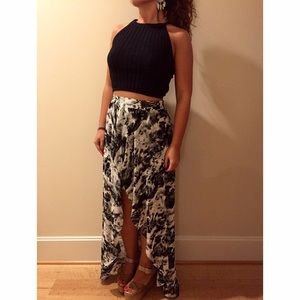 Hip high low skirt! 😊