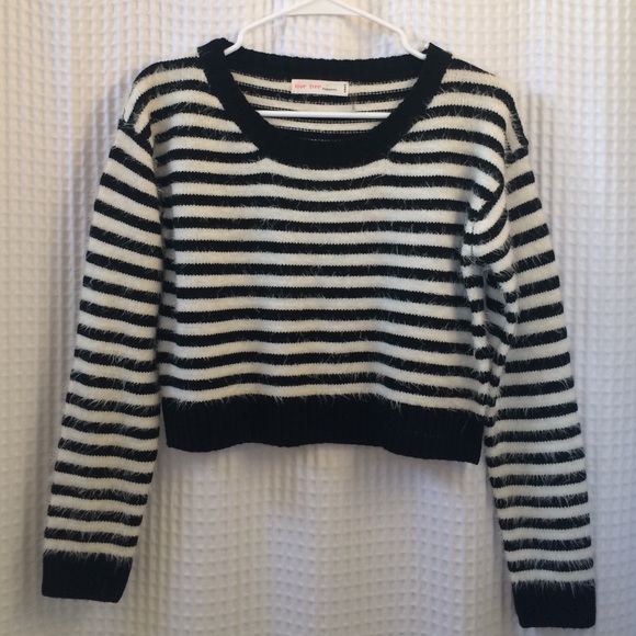 Black and white crop sweater