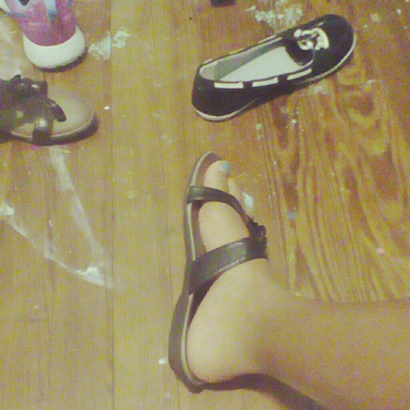 Sandals - Picture 3 of 3