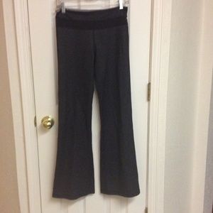 Lululemon dark denim size 6 yoga reversible