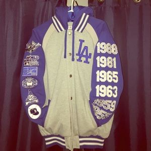 *NEW* World Series dodger jacket (Authentic)