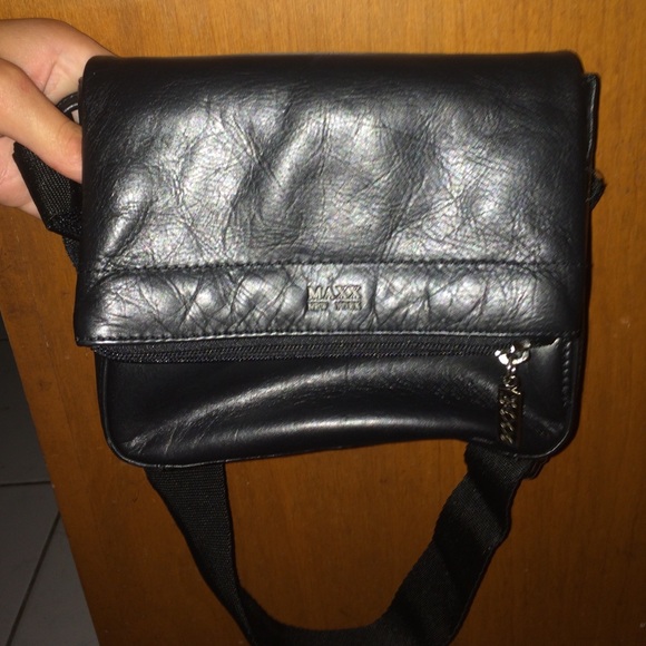 Maxx New York Black Leather Handbag - Picture 1 of 4